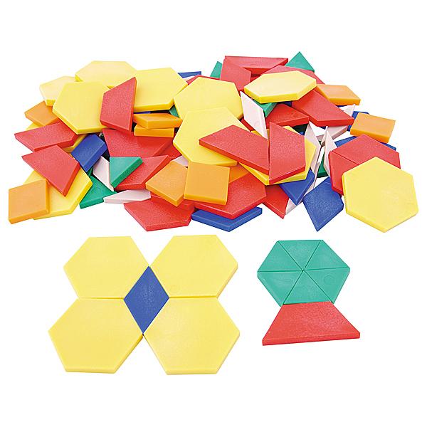 Plastikust valmistatud geomeetrilised kujundid