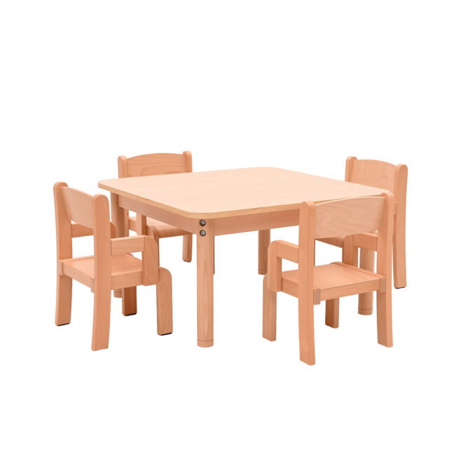 Ruudukujuline vahtrapuidust laud 4 pöögist tooliga, suurus 0